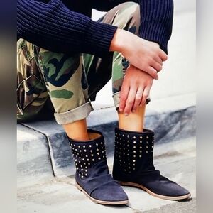 Beek Junco Suede Leather Boots